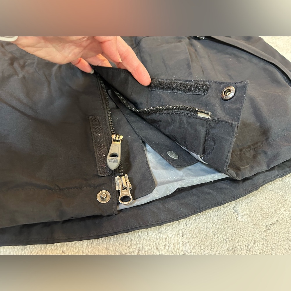 North Face Waterproof Jacket, Outer Shell (Lining… - image 5